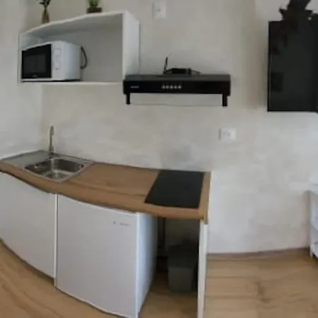 Studio Contemporain Avec Parking Gratuit Castelnau-d'Estretefonds Exterior photo